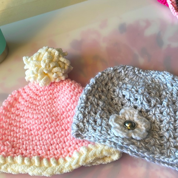 NWOT Set of 2 kids Handmade Hats - Flower and Winter Beanie - Picture 1 of 4